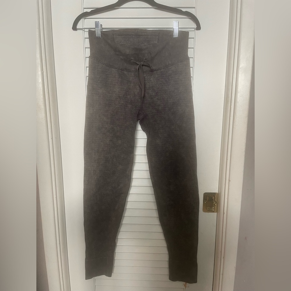 VS Pink Active Line Smoke Jogger Leggings Size M, Drawstring waist Firm support